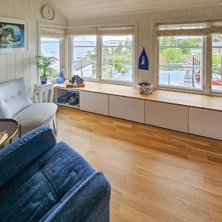 Ferienhaus 2 Bedroom Cozy In