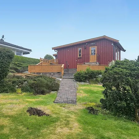 2 Bedroom Cozy In